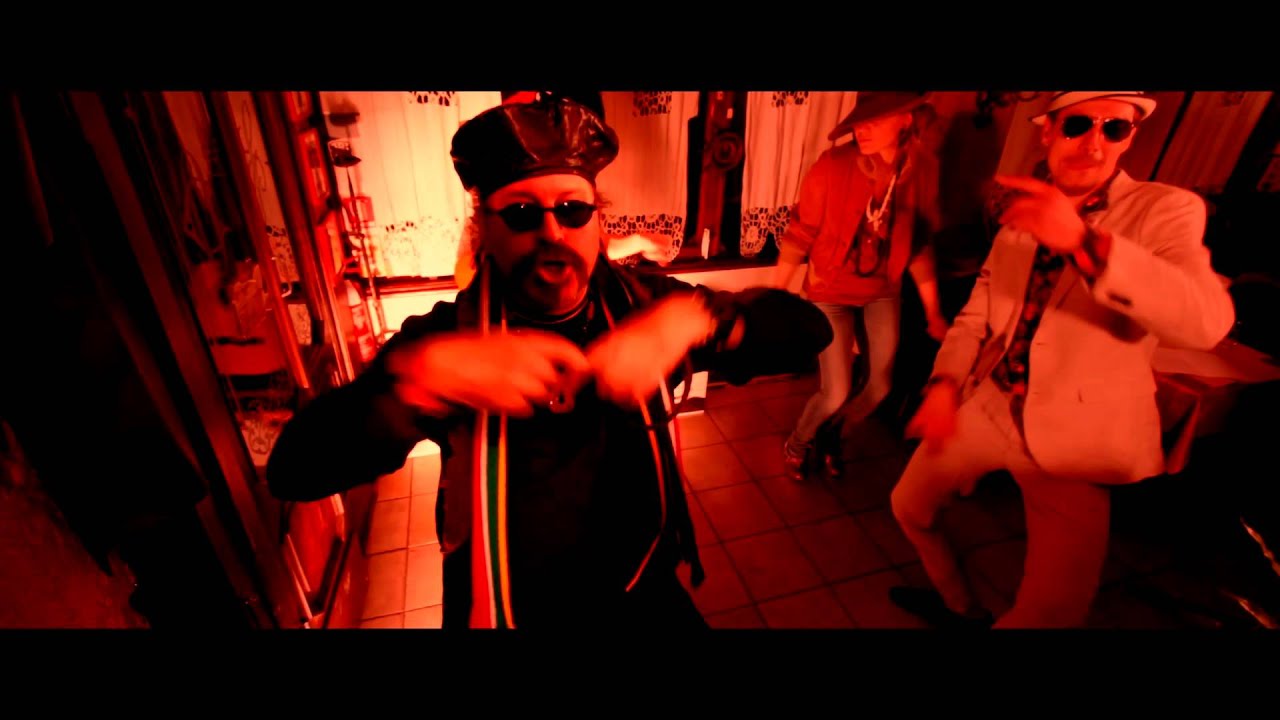 Giallo Man featuring Sir Oliver Skardy - Niu Orlins