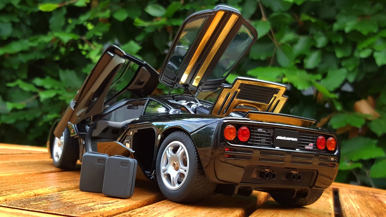 Unboxing 1/18 AUTOart McLaren F1 