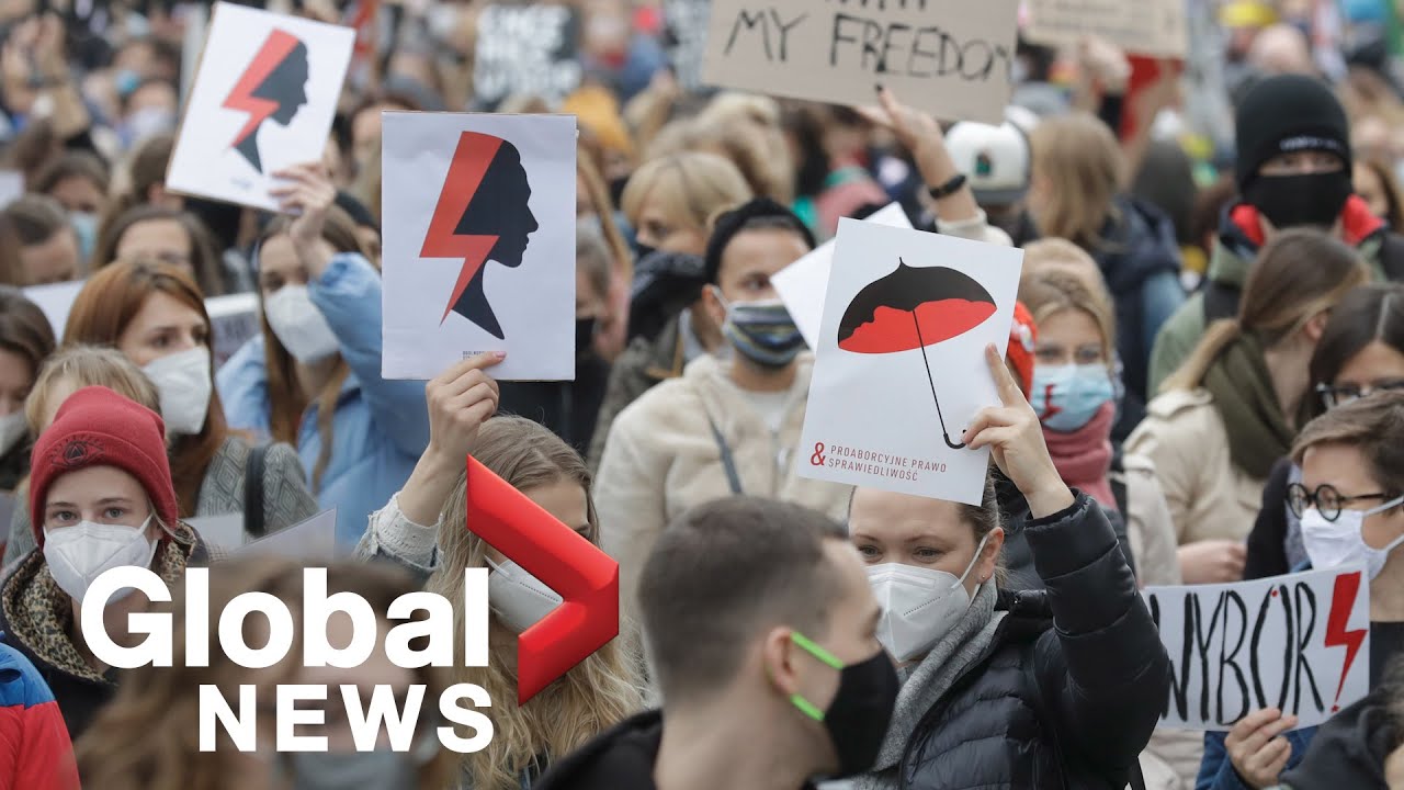 Poland protests: Thousands gather for 7th day of abortion demonstrations in Warsaw
