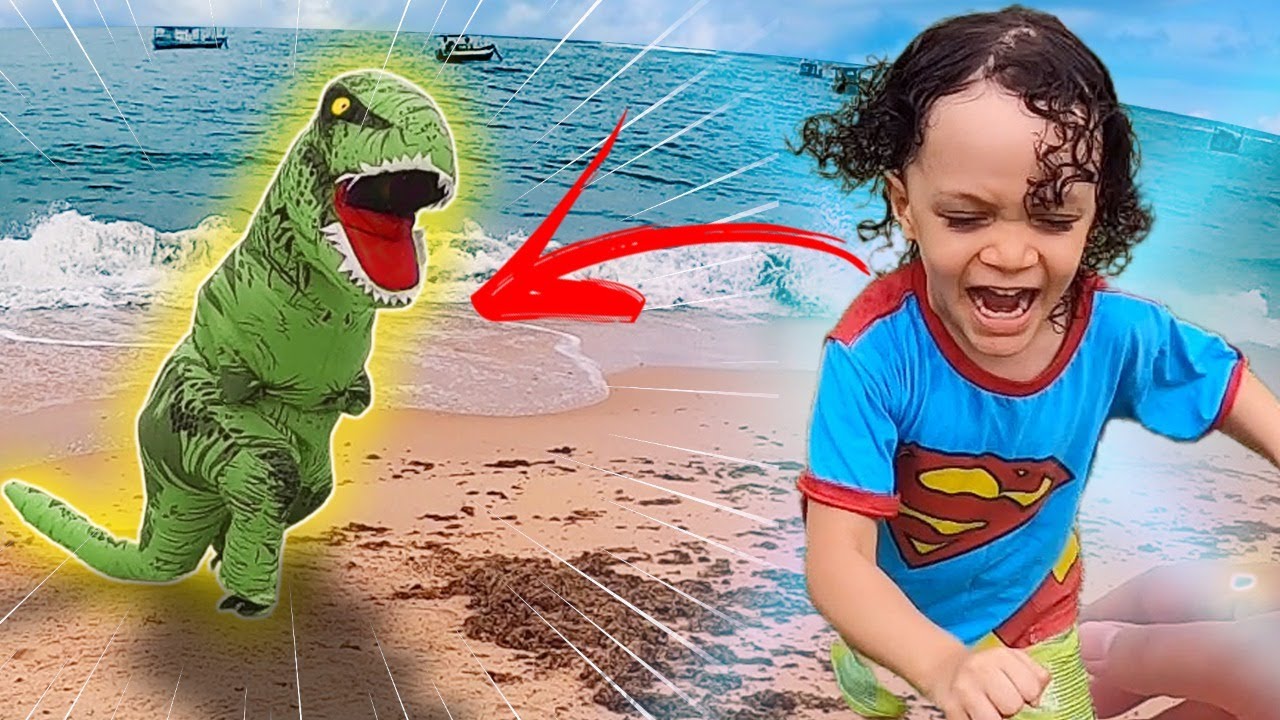 O DINOSSAURO GIGANTE APARECEU NA PRAIA!
