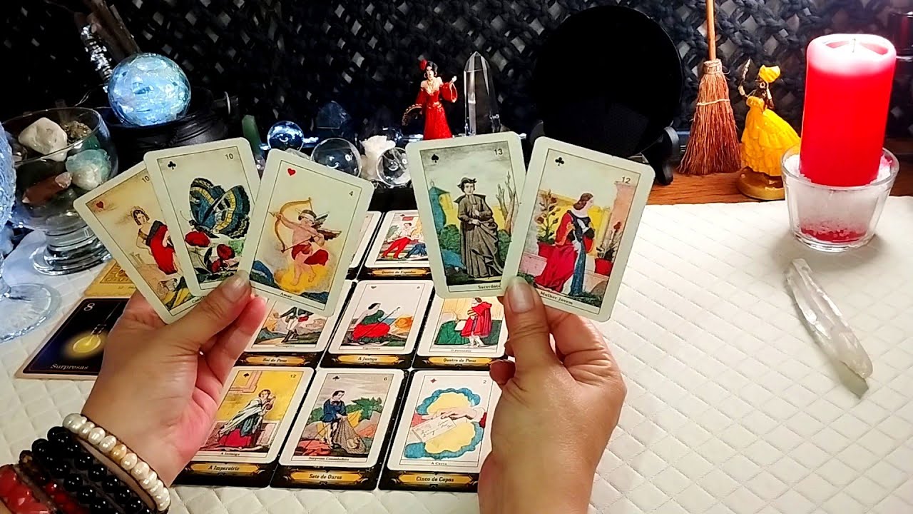 ESTÁ ARREPENDIDA, FAZ MAGIAS PARA VOCÊ 🫵 VOLTAR. 🕵️👁️#cartomante #tarologo #oraculista #tarot 