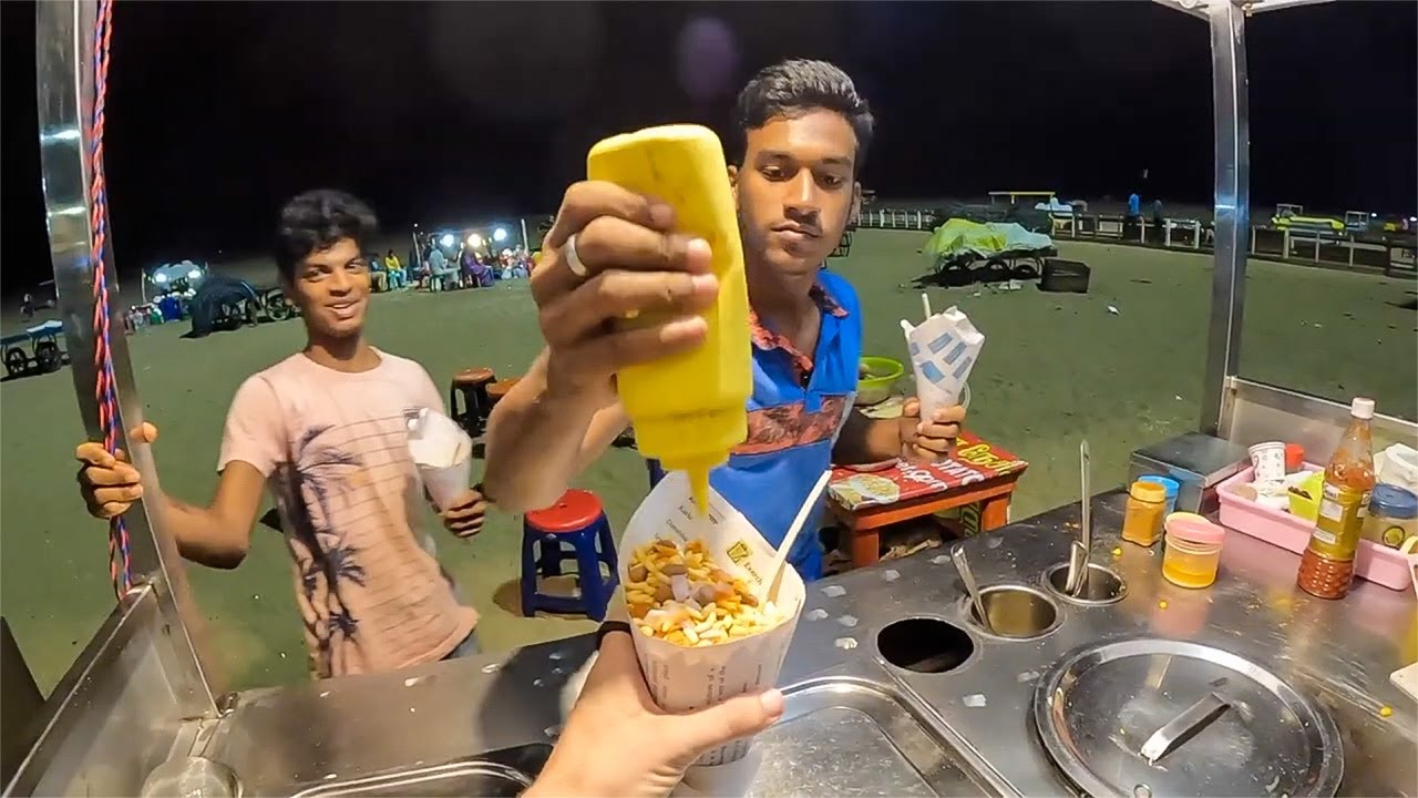 He put Mayonnaise on my Bhel Puri🇮🇳