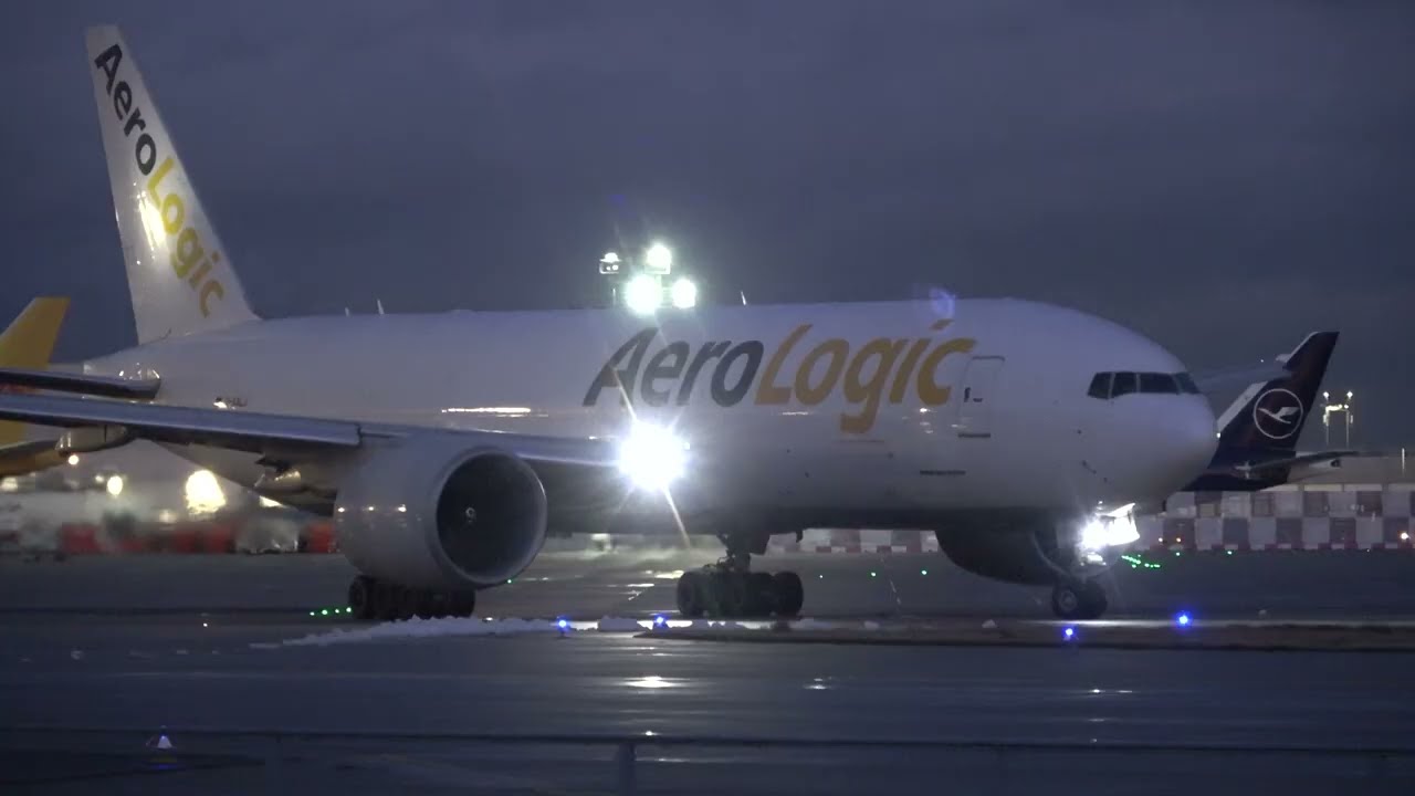 🟊FRA🟊 Close-Up! Taxiing & Take-Off Boeing 777-F | AeroLogic