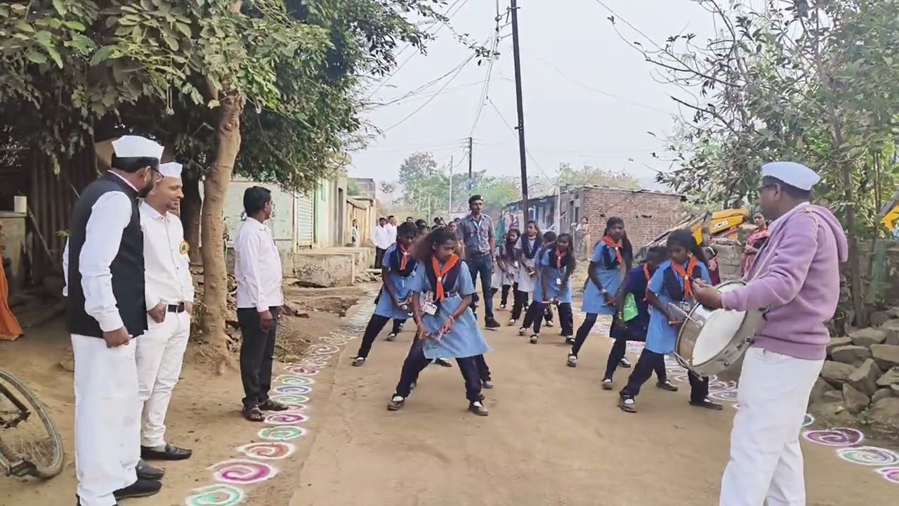 77 वा भारतीय प्रजासत्ताक दिनानिमित्त प्रभात फेरी जिल्हा परिषद उच्च प्राथमिक शाळा साखरतळा 