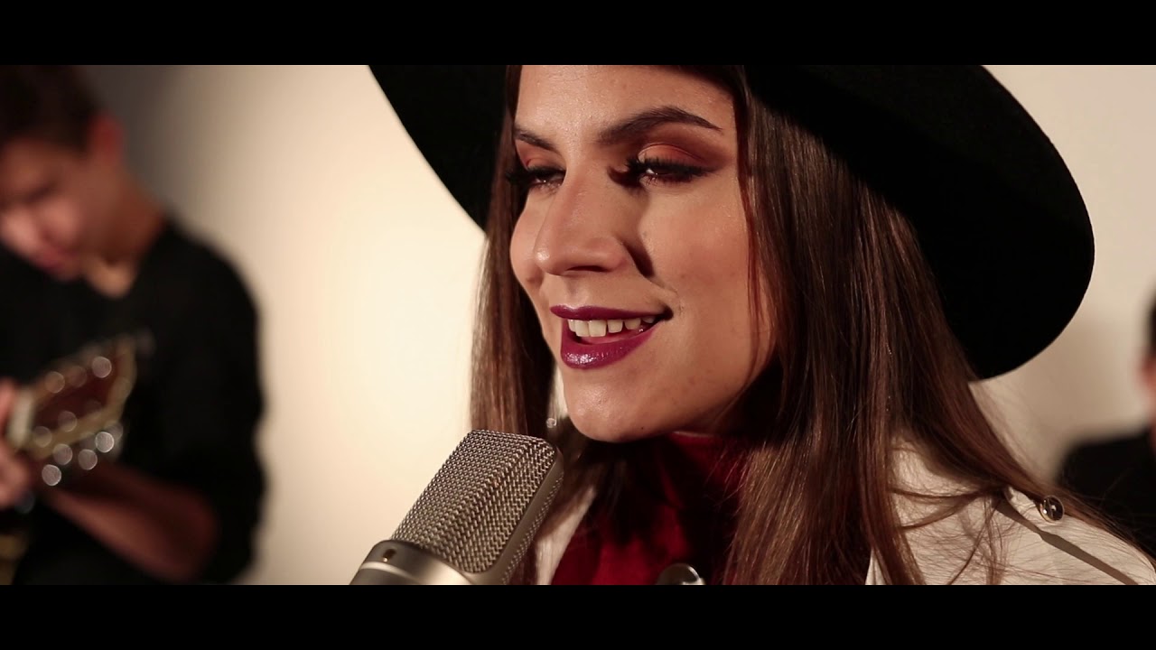 The Plut Family - Le tebi (Official Video)