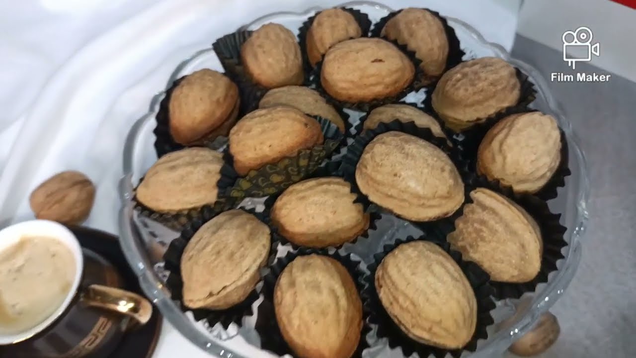 درتلكم الحلوى اللي طلبتوها مني بزاااف حلوة الجوزة بالعجينة بمكون جديد👌مد للعجينة لون و بنة 🤤