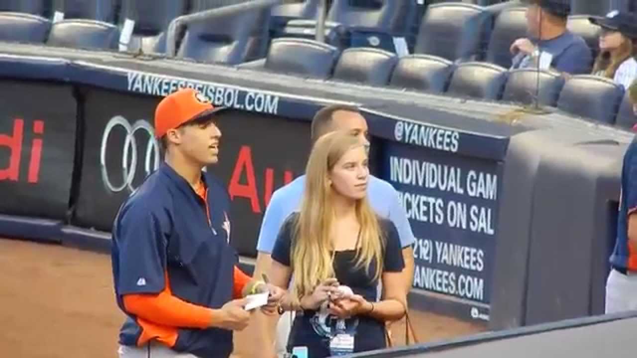 Astros George Springer Signing Autographs HD