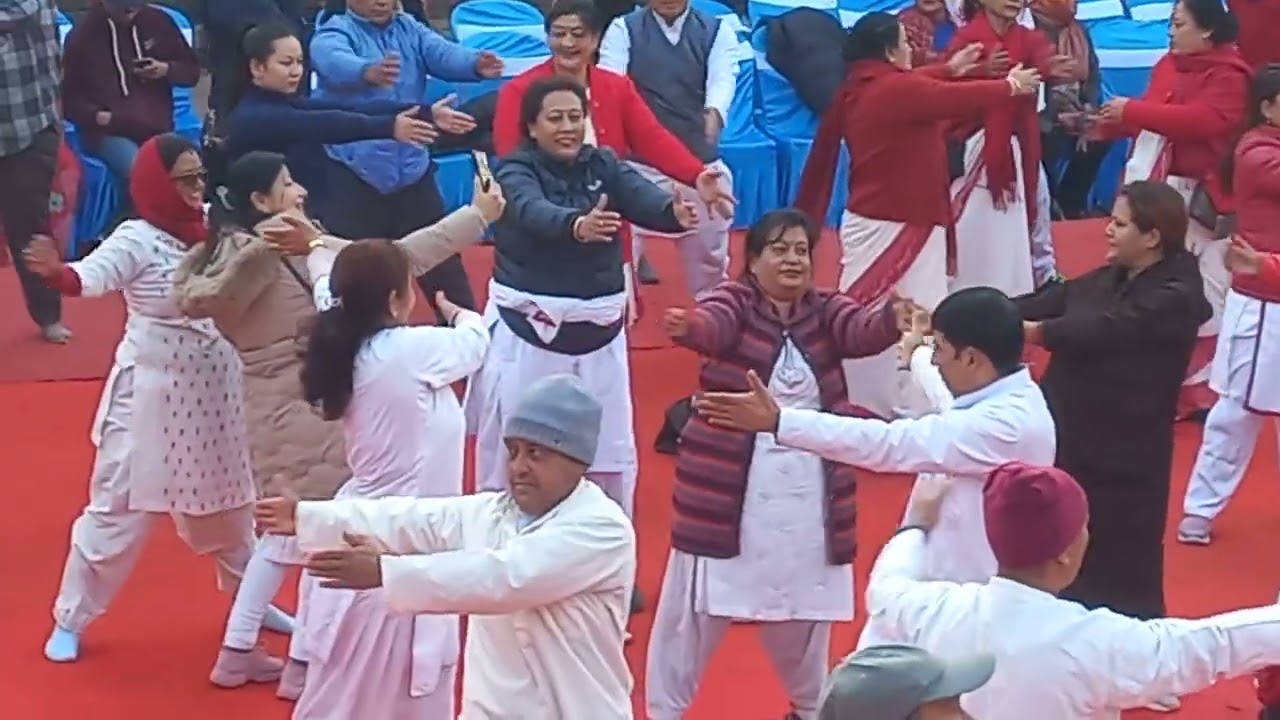 योग दिवसको उपलक्ष्यमा मंगलबजारमा आयोजित पतंजलि योगको कार्यक्रम