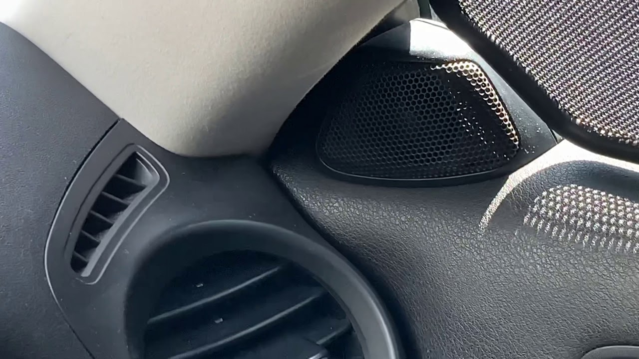 Lexus IS 220d 2007 sound music quality (NOT MARK LEVINSON)