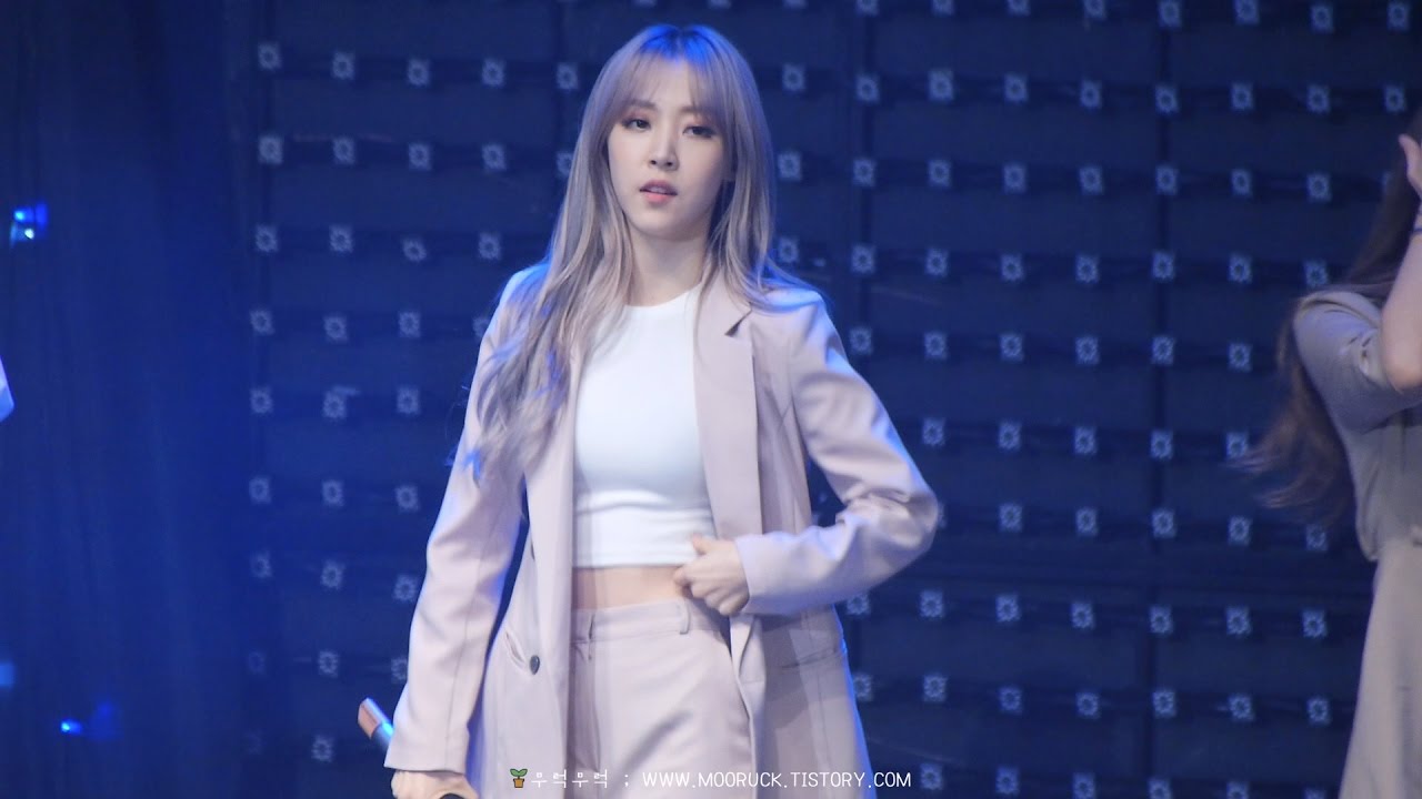 [마마무] 161220 All that Kpop '데칼코마니(Decalcomanie)' - 문별 직캠