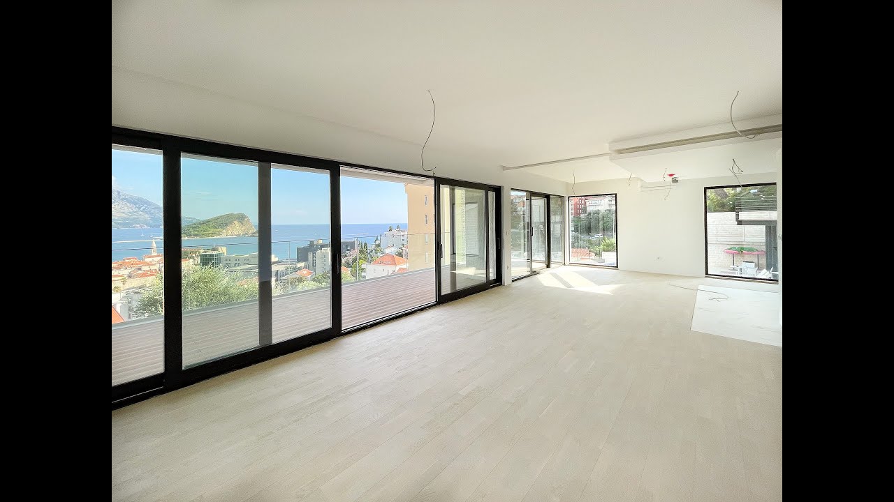 Luxurious 2-bedroom apartment with stunning sea view in Budva, Montenegro