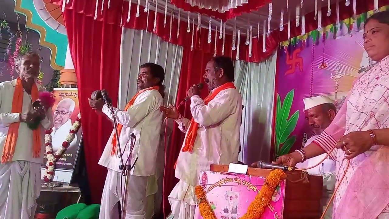 ಕಲ್ಮೆಶ್ವರಬಜನಾಸಂಘ.ಚಿಪ್ಪಲಕಟ್ಟಿ. ಒಳ್ಳೆಯತತ್ವಪದ. ಗ್ರಾಮಿಣಕಲಾಪ್ರತಿಬೆಗಳಿಗೆ. ಬೆಳಕುನಿಡುವ ಈ. ಚಾನಲ್ಗೆಪಾಲೊಮಾಡಿ
