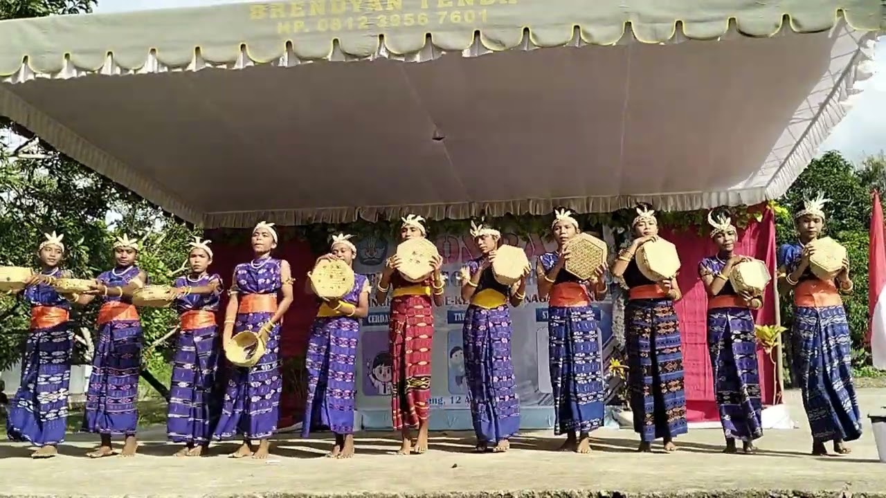 Tarian Kreasi Siswi SMP NEGERI 1 NAGAWUTUNG.Lagu SOLE TERBARU. #AtManREC.