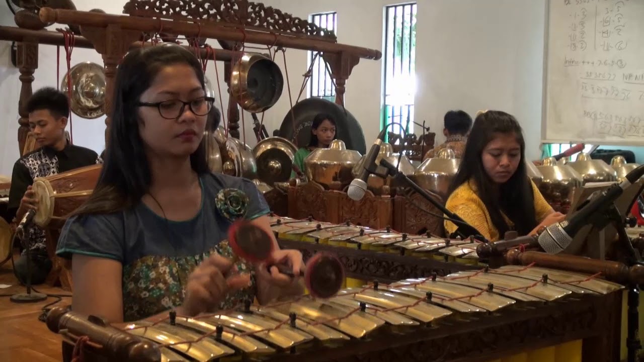 GAMELAN GEREJA HATI KUDUS YESUS