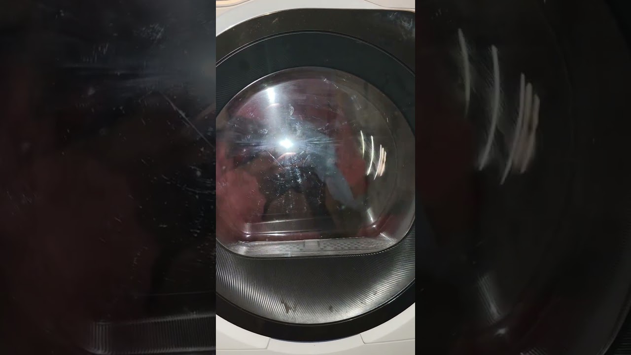 Lave linge Hotpoint Ariston et sèche linge Electrolux 
