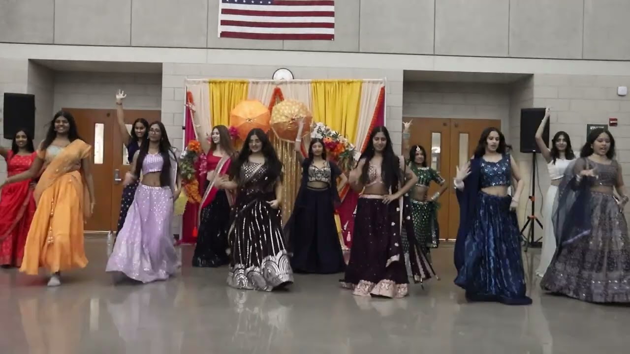 Laal Ghagra- Seniors Mock ‘26