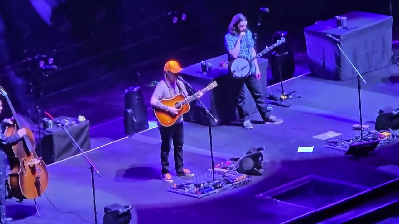 Billy Strings  - 10,000 Miles From A Friend - 02/21/26 