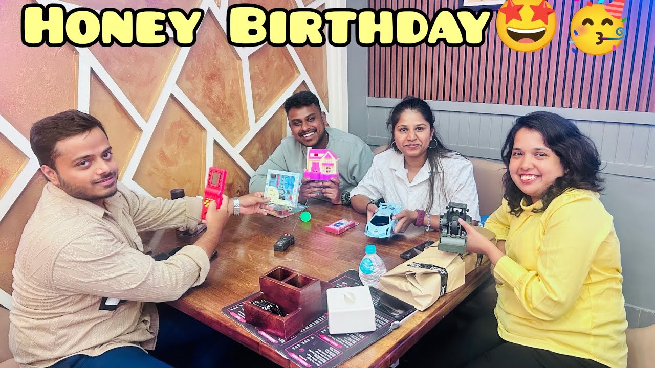 Honey Birthday Surprise Gift Unboxing🎁💝 || Dhanivlogs || 90's Kids Surprise || 30th Birthday 