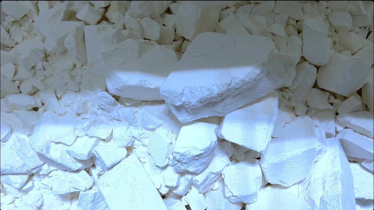 Fresh•chunks•crush•gym chalk