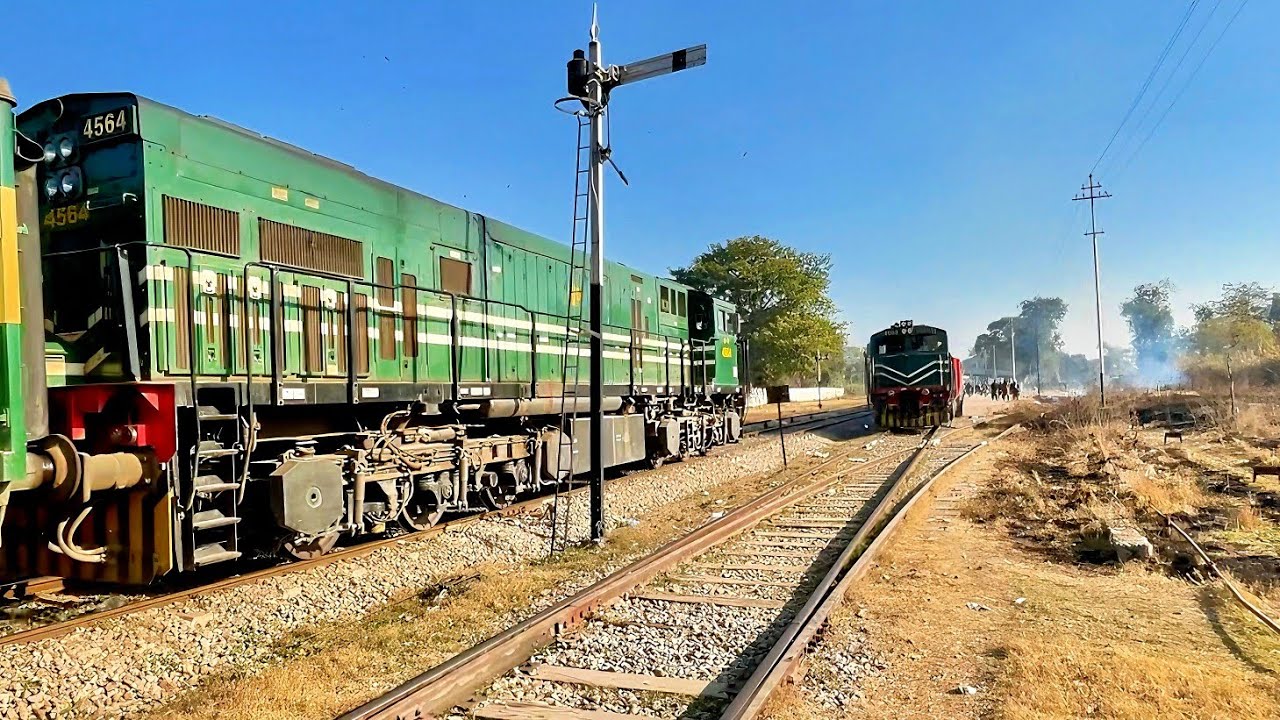 Jhelum Railway Station in Action | Amazing Train Spotting Moments