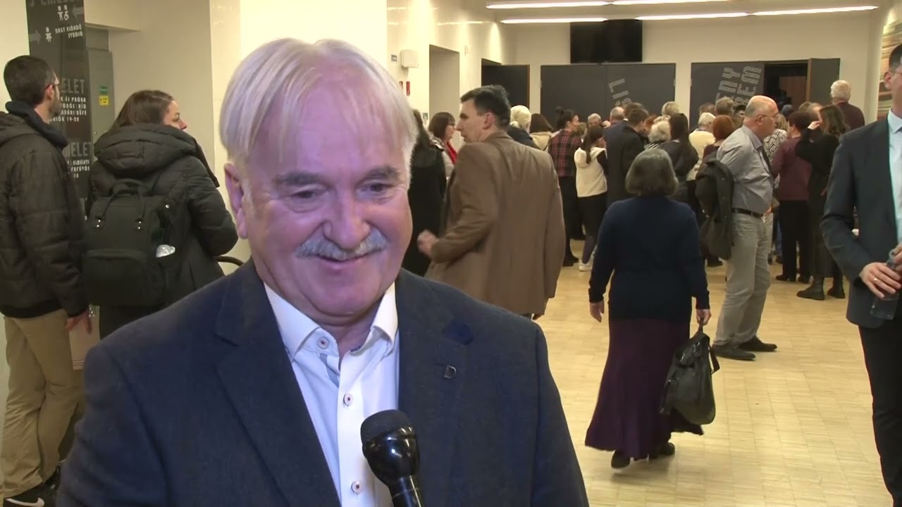 A 70 &eacute;ves Lakner Tam&aacute;s k&ouml;sz&ouml;nt&eacute;se - sz&uuml;let&eacute;snapi hangversenyt rendezett a P&eacute;csi F&eacute;rfikar Alap&iacute;tv&aacute;ny