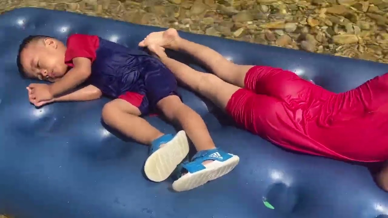 Abang el dimanapun bisa tidur 😁