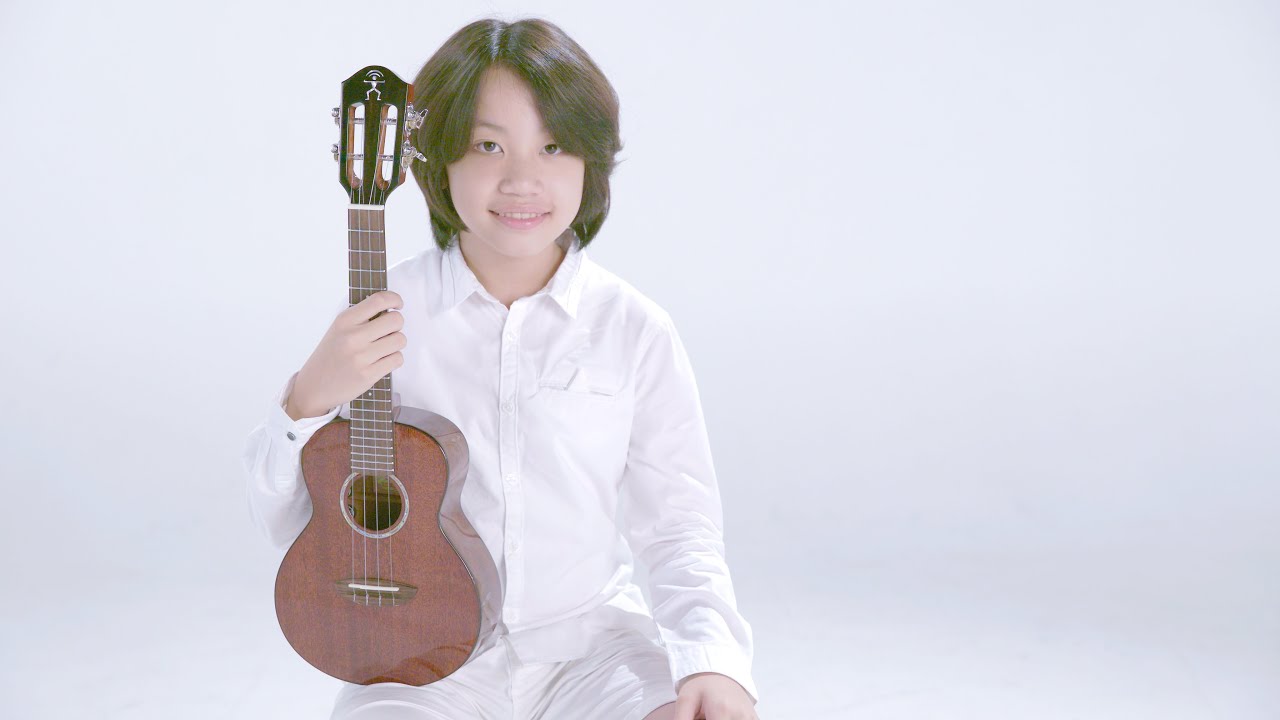 Feng E - A Rainy Afternoon In April ｜ Ukulele Fingerstyle Solo ｜ aNueNue Ukulele - AMM2 - Concert
