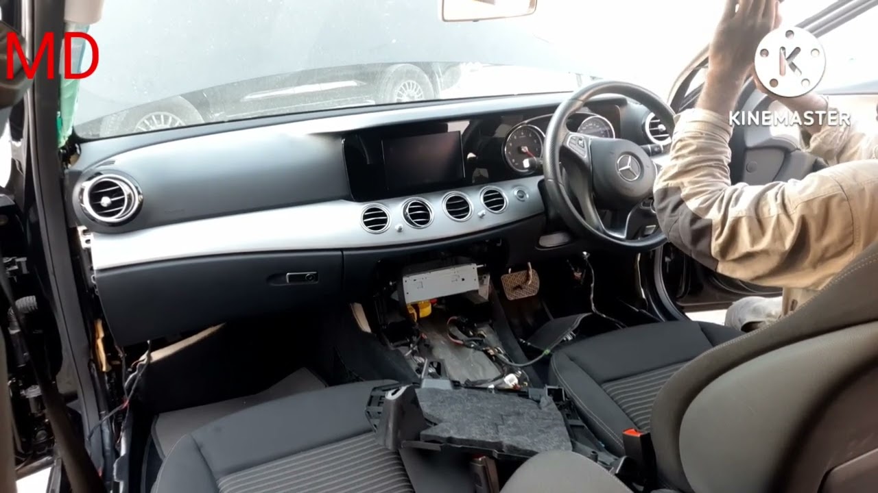 Mercedes-Benz E200 NBK 2018 open dashboard replace A/C evaporator