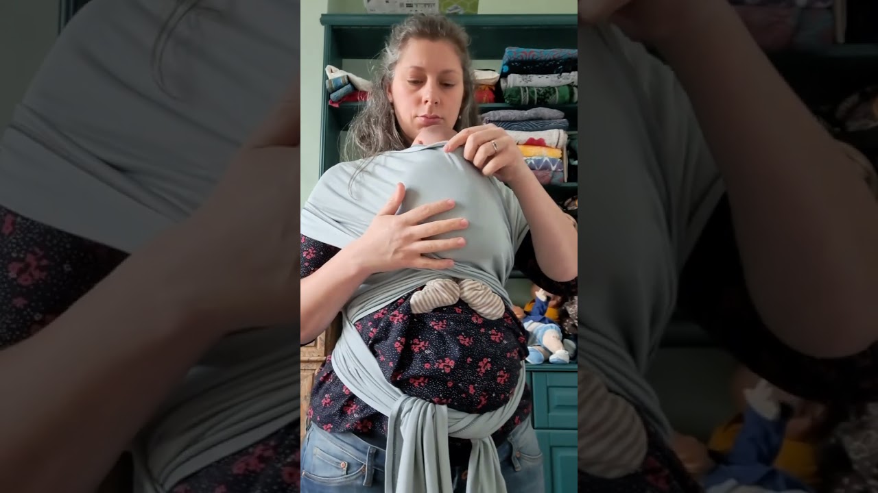 Double hamac ventral avec un nouveau-né