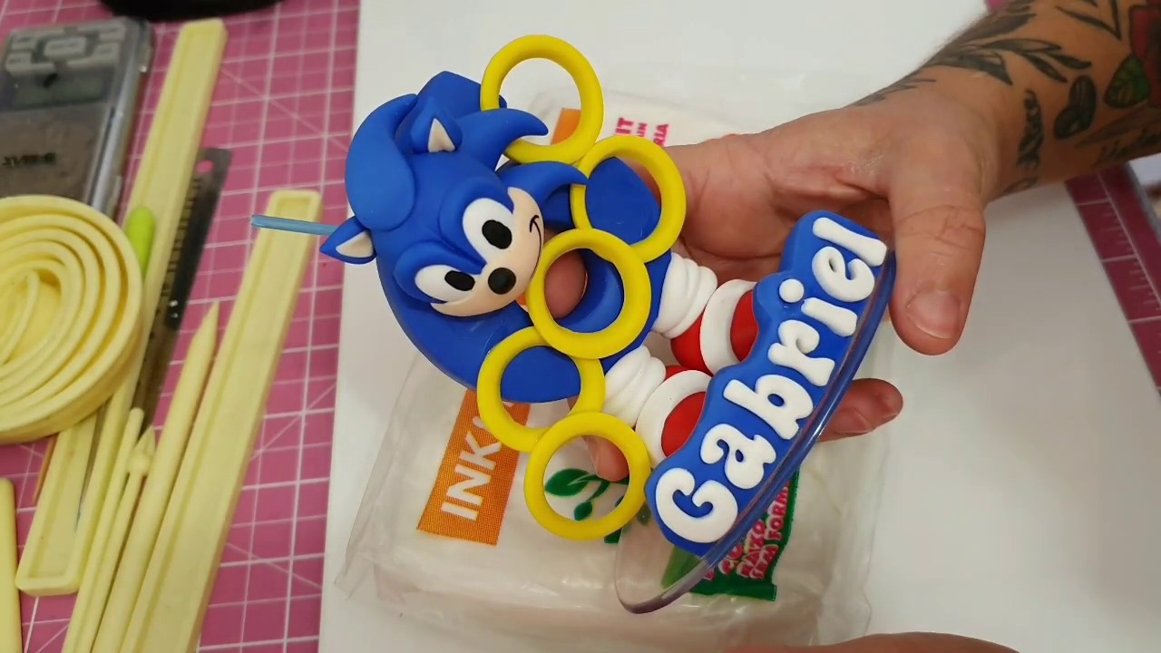 DIY Vela Decorada Sonic em Biscuit