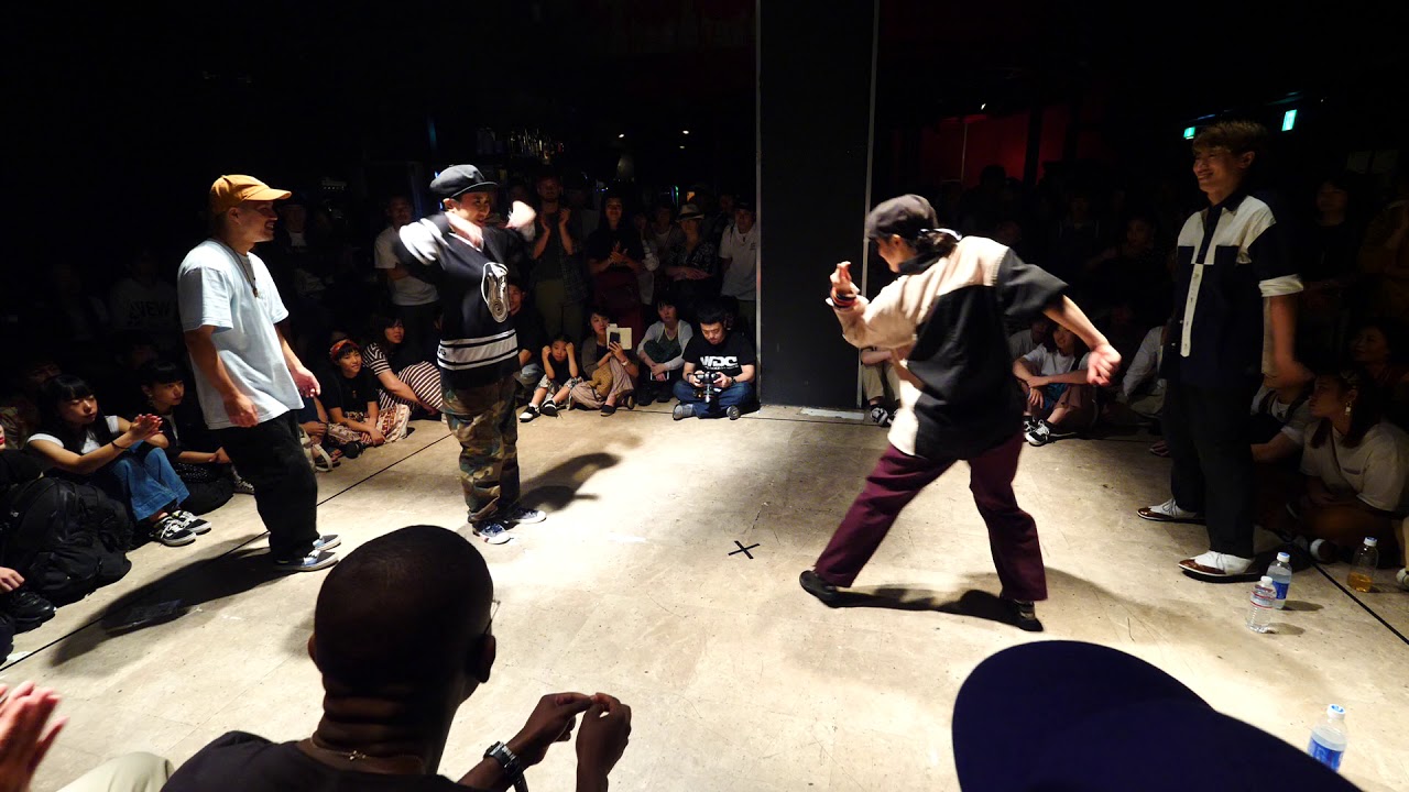 ROADDOGGZ vs LUPLO D-FLO(Mr.split & Luna) BEST8 LOCKIN' WDC 2019 World Dance Colosseum #WDC