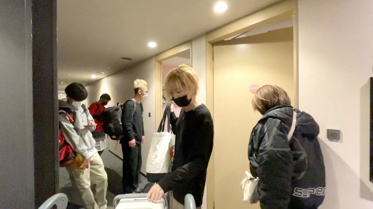 ３部屋の部屋割りでモメましたw今日のホテルはこちらです！【ココロマン普段の様子】