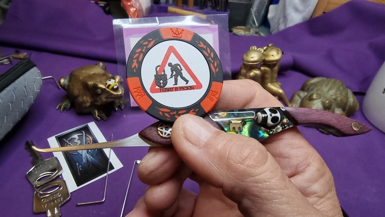 Stunning custom lock pick from Terry B Pickin master craftsman @terrybpickin9941