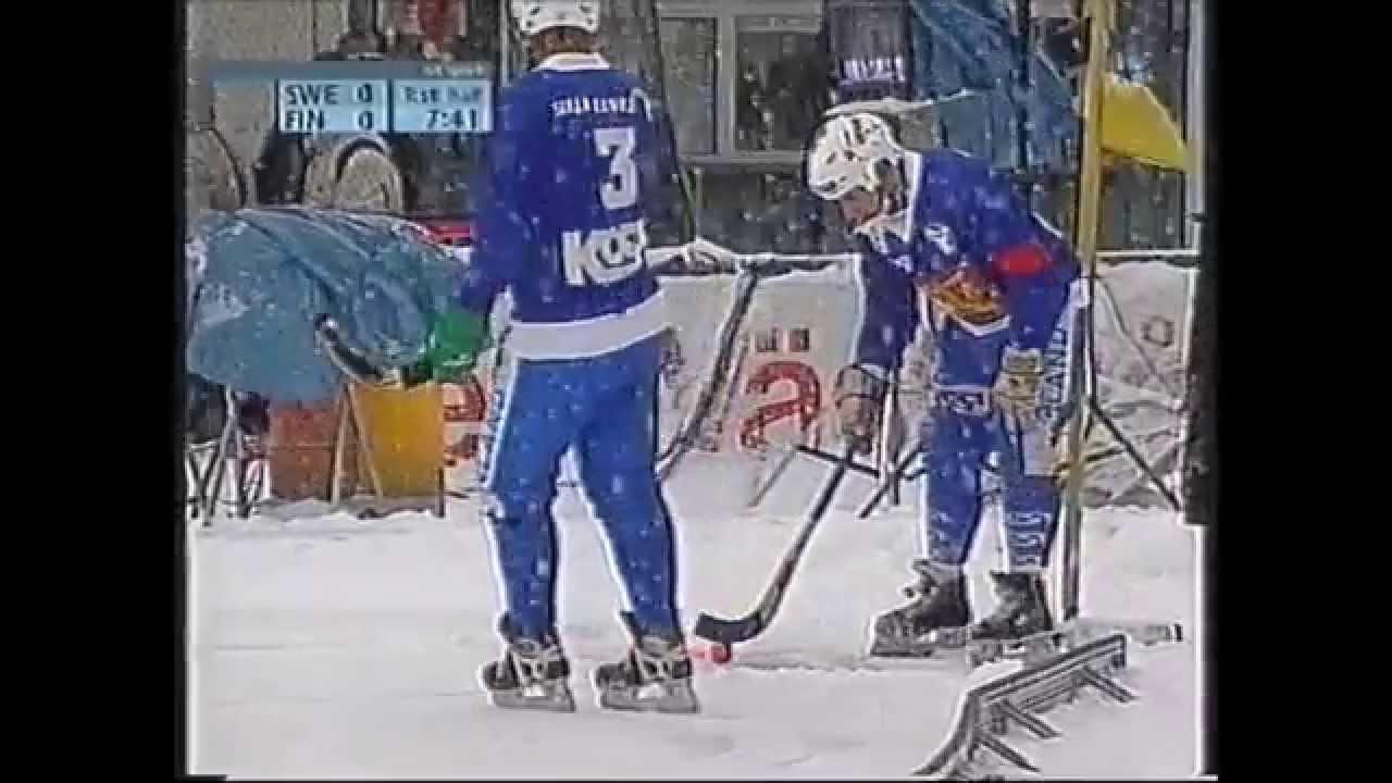 BANDY: VM-FINAL 2004 SVERIGE-FINLAND