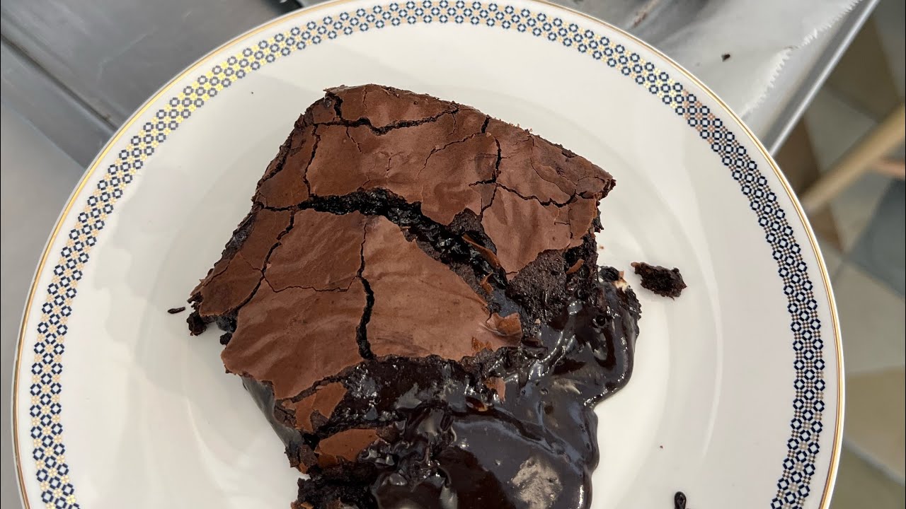 Enfes kıvamlı brownie tarifi ♥️ üzeri parlak kabuklu brownie ♥️ ölçüler bardak usulü ♥️
