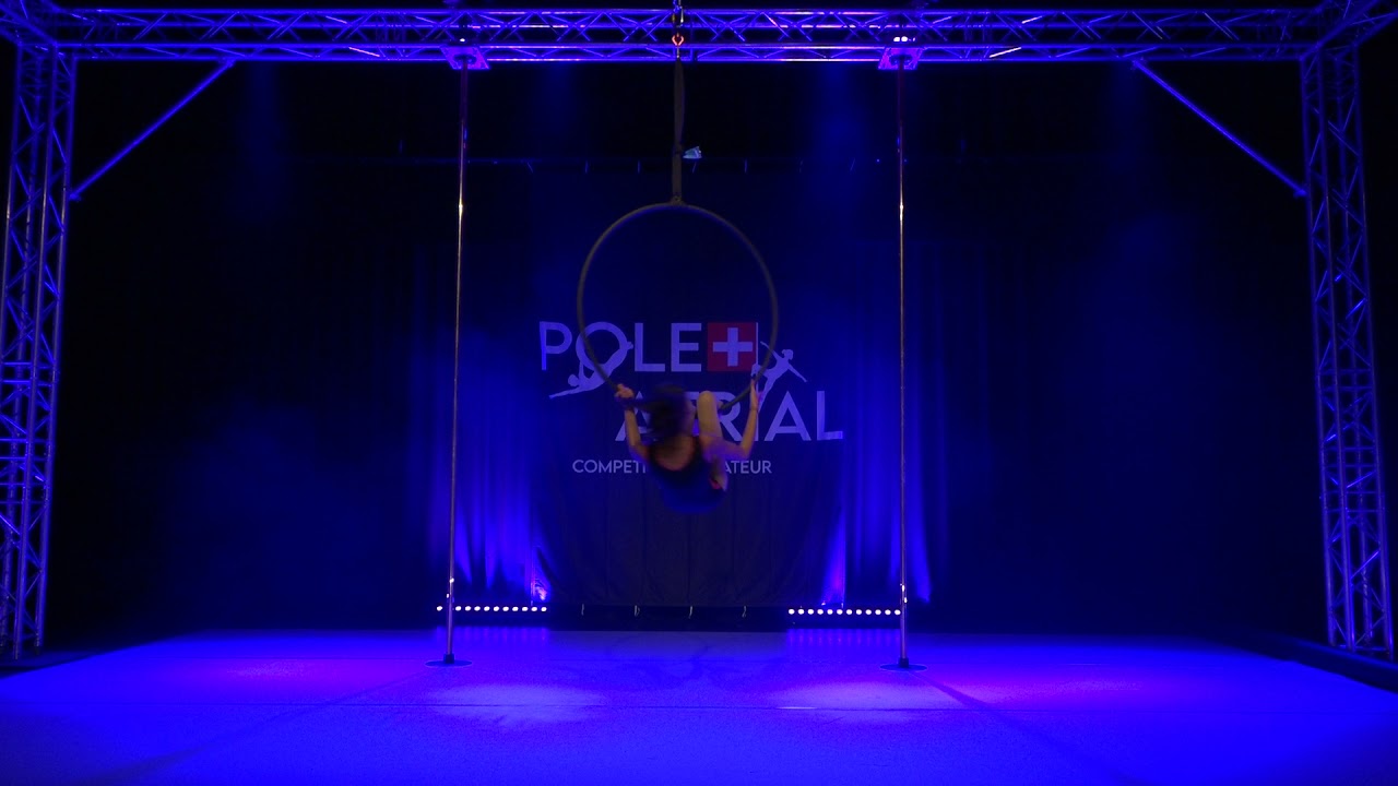 Chlo&eacute; Gnemmi - Aerial Hoop Amateur 2 - Solo - Novice