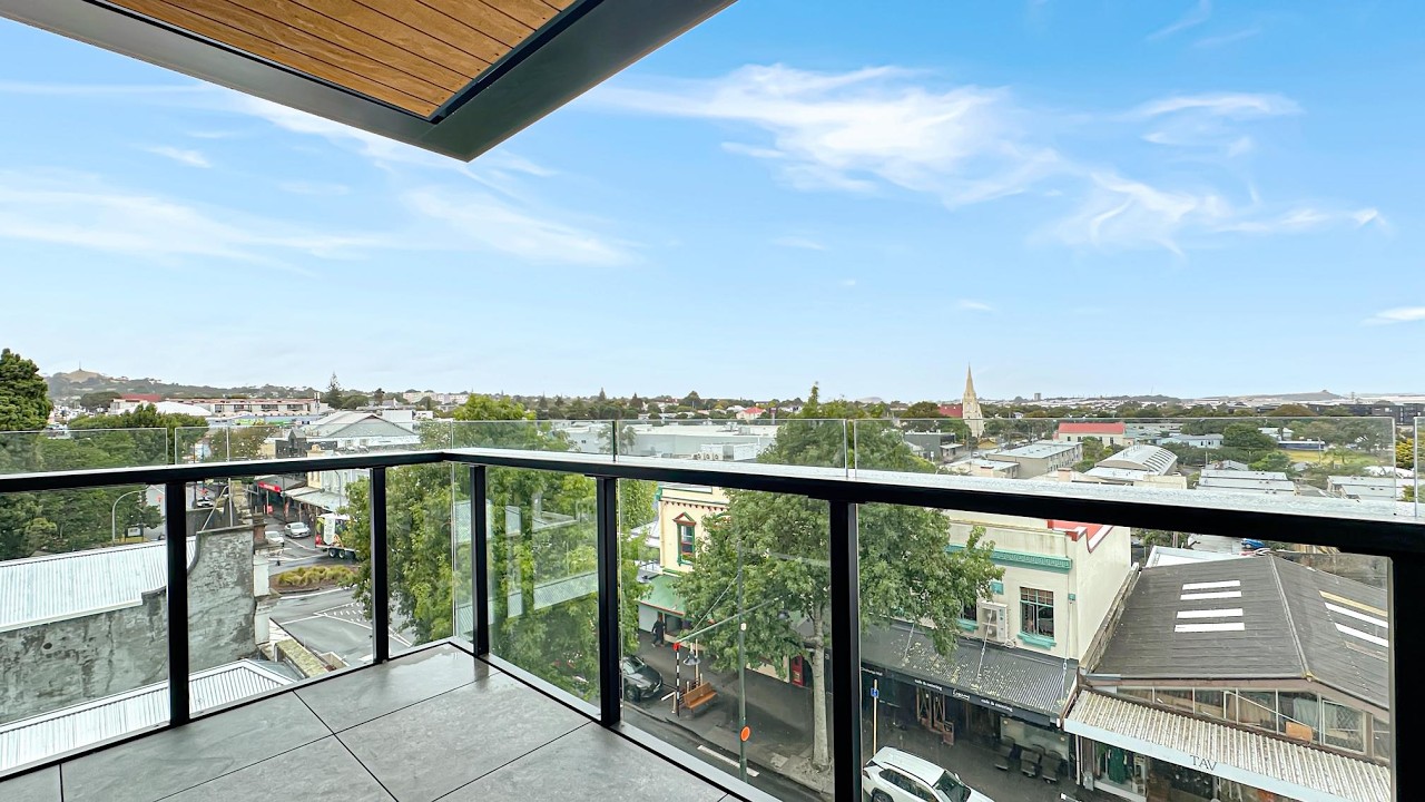 411/158 Onehunga Mall, Onehunga by Diego Traglia & Priya Ferdis