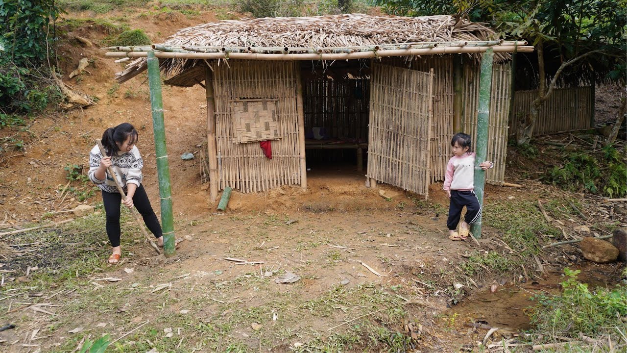 Busy Day: Single Mother Than Yen Nhi Builds Her Dream Bamboo House in the Forest Alone