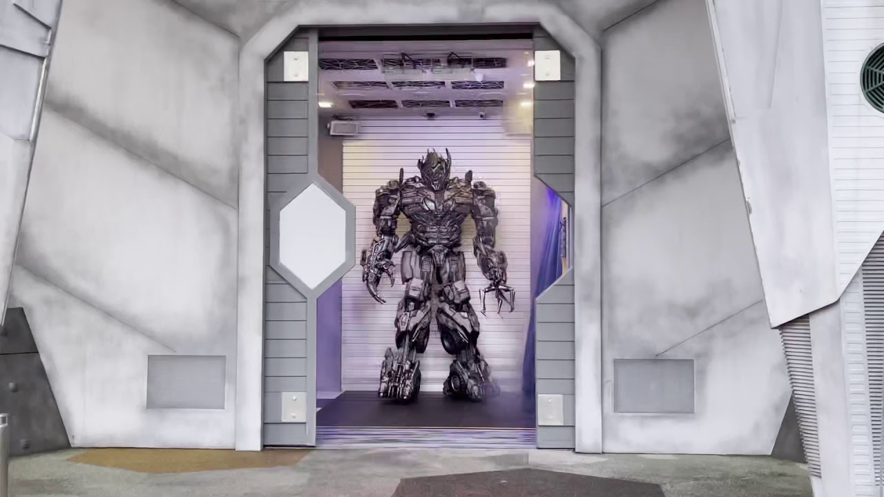 2021 USS - Transformers Megatron