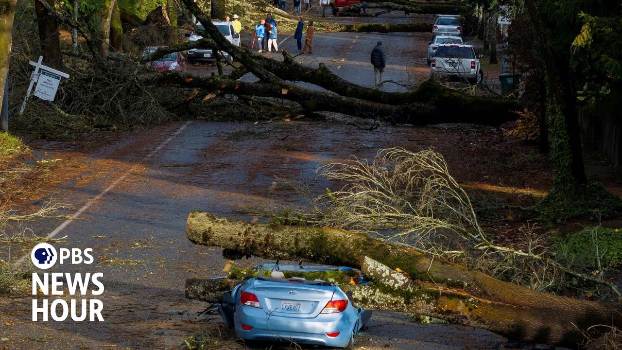 News Wrap: Pacific Northwest cleaning up after 'bomb cyclone'