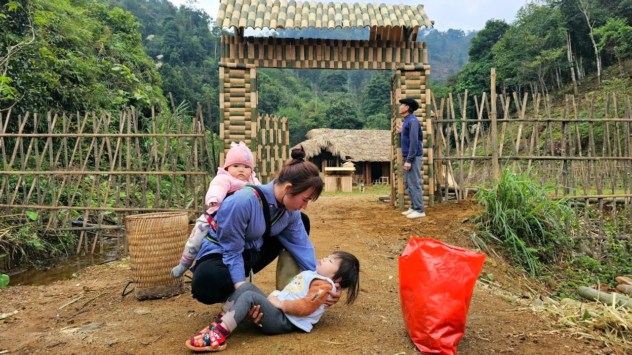 100 Days: Single mother works hard - Takes care of children - Grandfather completes the house