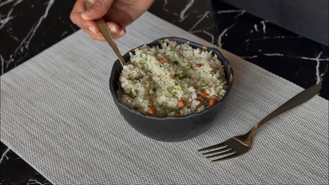 5-Min Healthy Poha Breakfast 🥣 | Weight Loss Friendly | No Masala, Super Tasty!