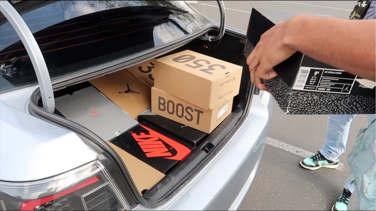 Watch me negotiate live in this sneaker meetup...