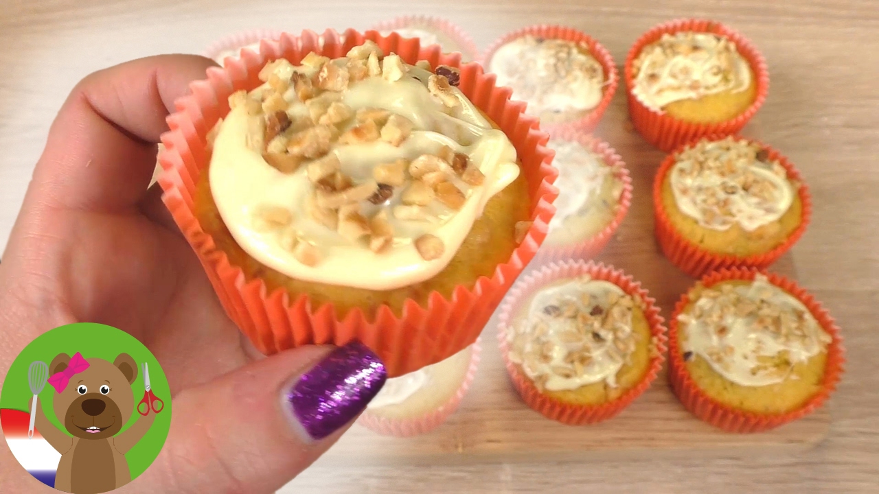 Pompoenmuffins met witte chocola & hazelnoten | Supersmeuïge herfstmuffins | Halloween party