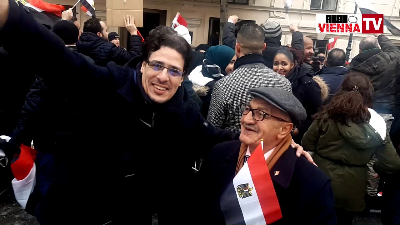 لحظة استقبال المصريين  للسيسى بفيينا - النمسا 2018-12-16