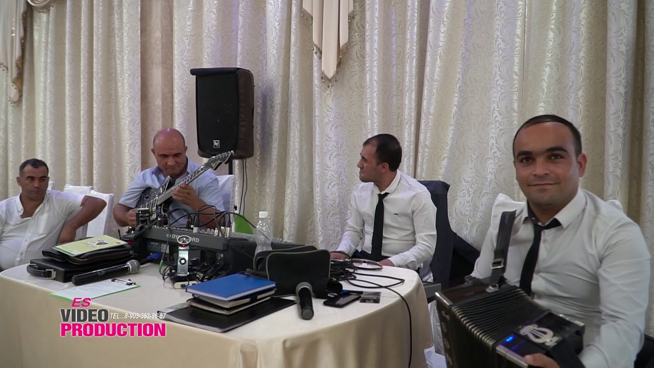 Əhsən İbrahimovdan g&ouml;zəl ifalar gitara Saratov 5.08.2018