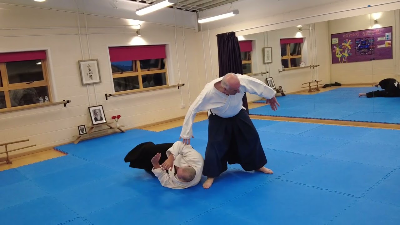 Koshi Nage arm position