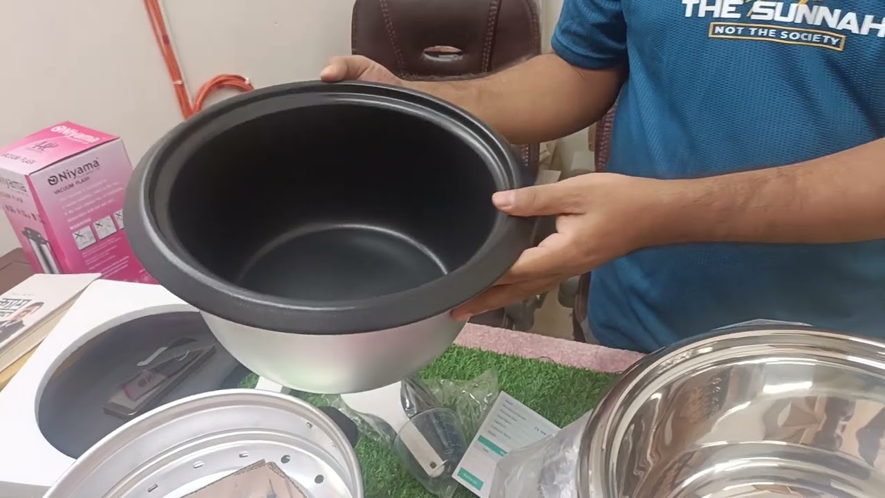 Hawkins rice cooker 2.8 Liter capacity Big size