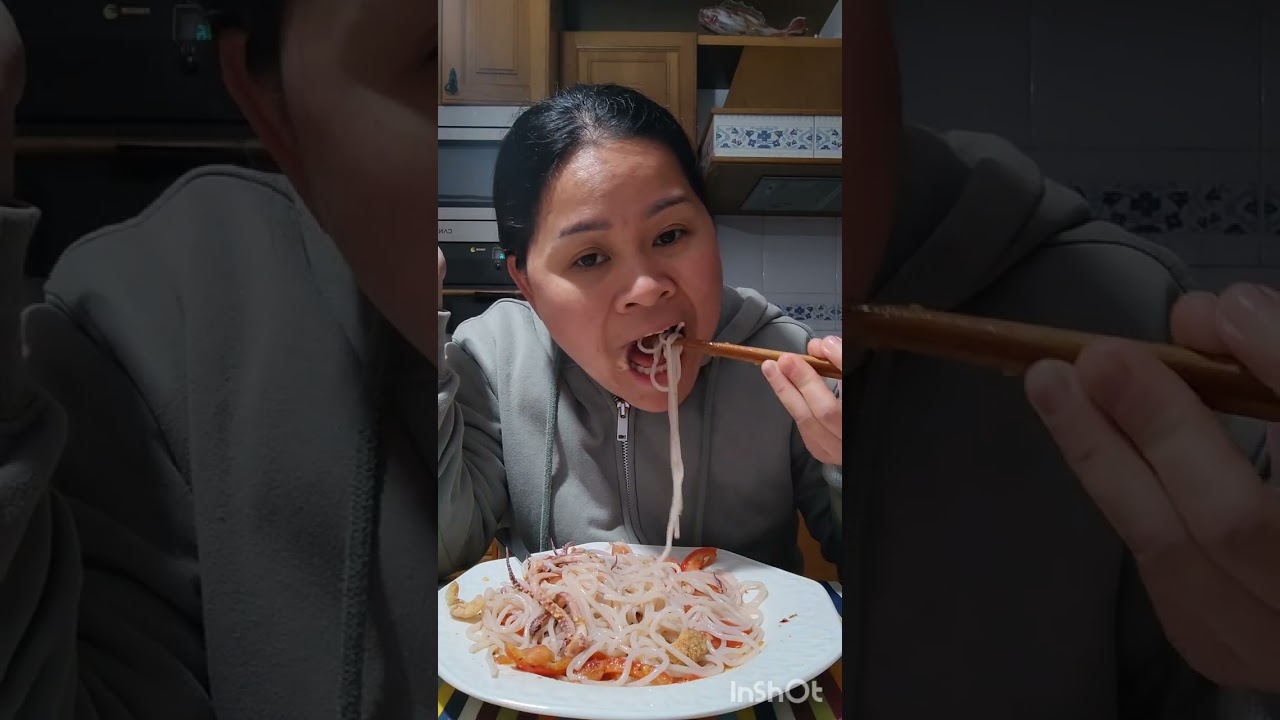 เมนูที่ไม่ได้ตั้งใจจะทำและไม่ได้ตั้งใจจะกินแต่ก็ยังแช่บคึอเก่า🤣