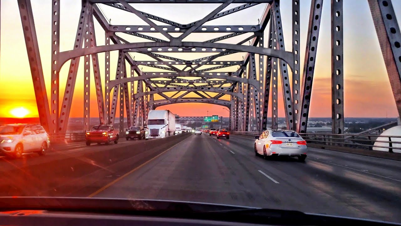 HORACE WIKINSON BRIDGE AT RUSH HOUR